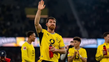 Salih Özcan, Borussia Dortmund’dan resmen ayrıldı